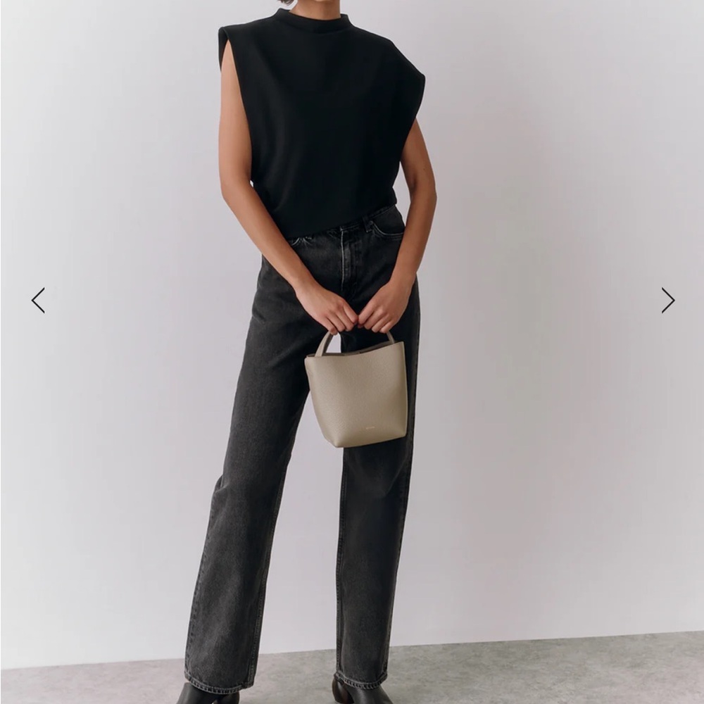 Cuyana Beige Mini Linea Bucket Bag - Picture 5 of 16
